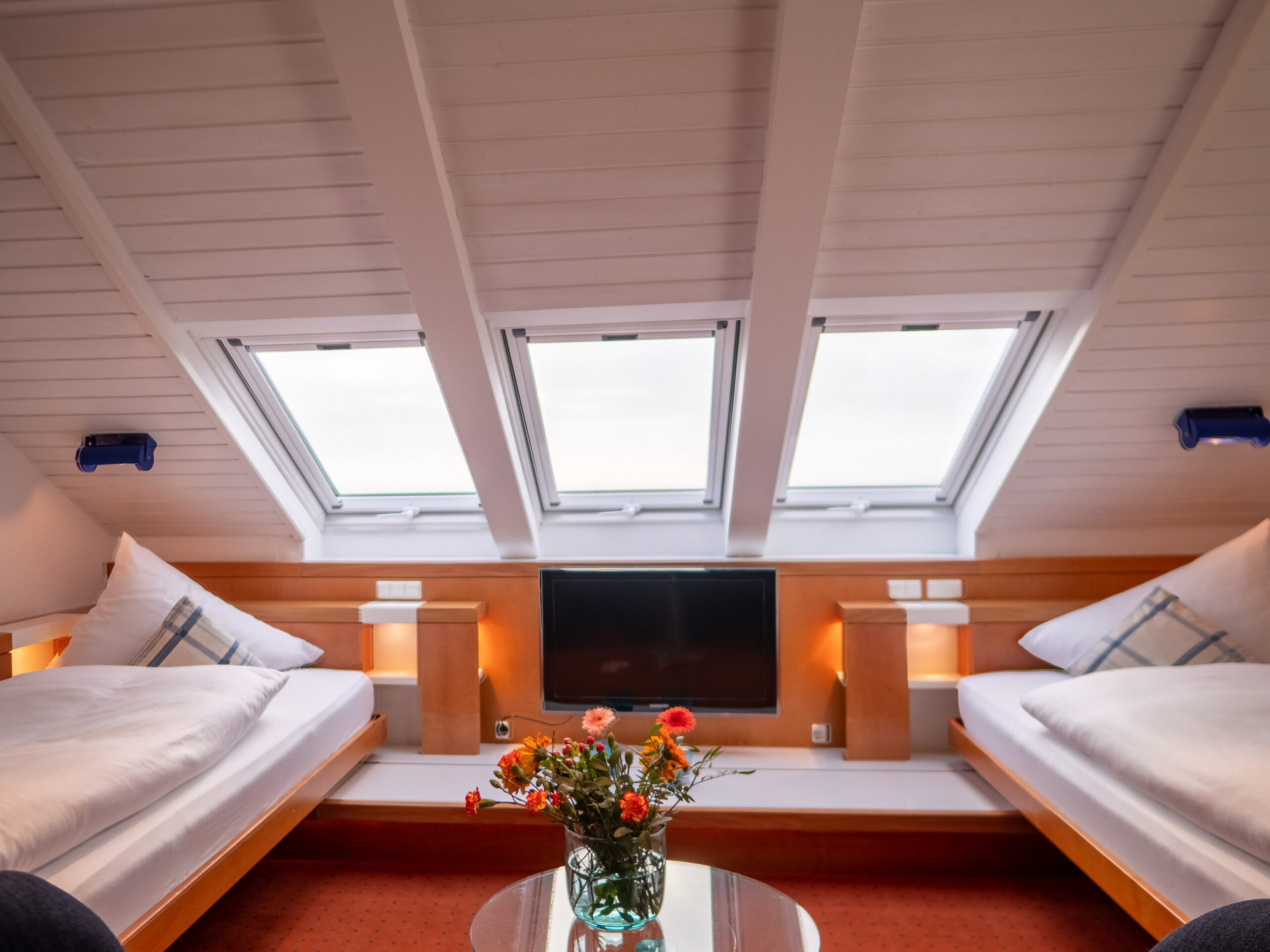 HAUS HANSEAT DOPPELZIMMER SEESEITE (MANSARDE)
